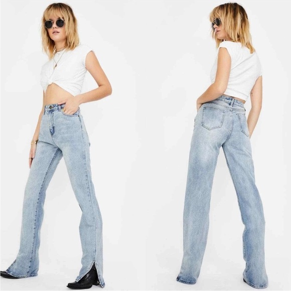 LIONESS SPLIT HEM HIGH RISE LIGHT WASH JEANS SIZE LARGE OR 32 - Picture 1 of 9